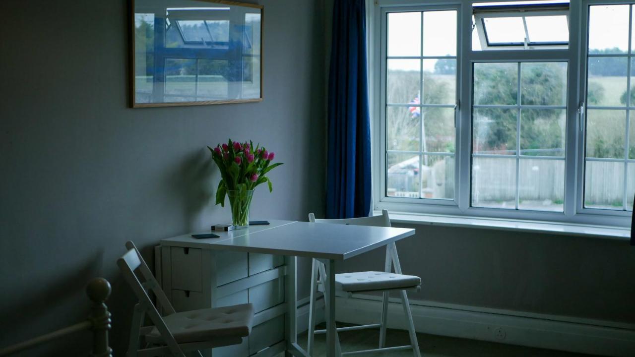 The Bustard Apartment Солсбъри Екстериор снимка